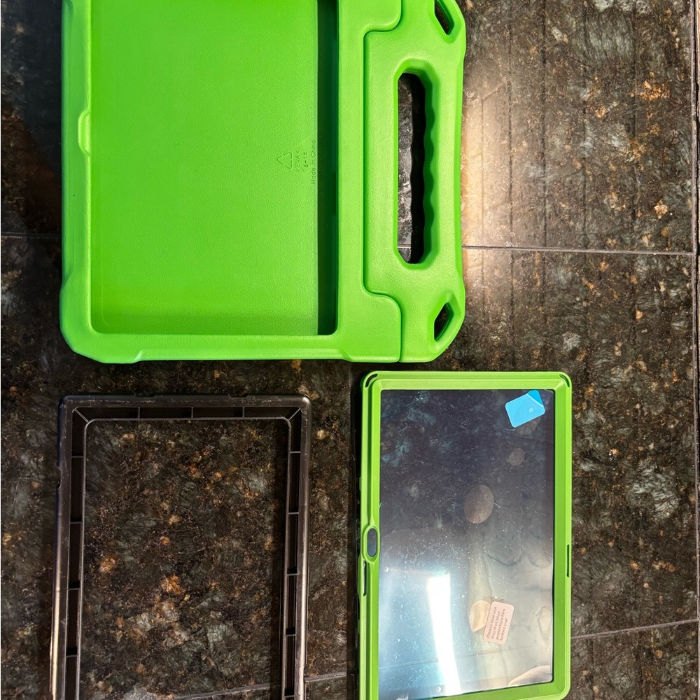 Green Protective Tablet Case Kindle Fire 10 inch - Picture 2 of 6